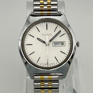 Vintage Pulsar Day-Date Quartz Watch V733-8A50
